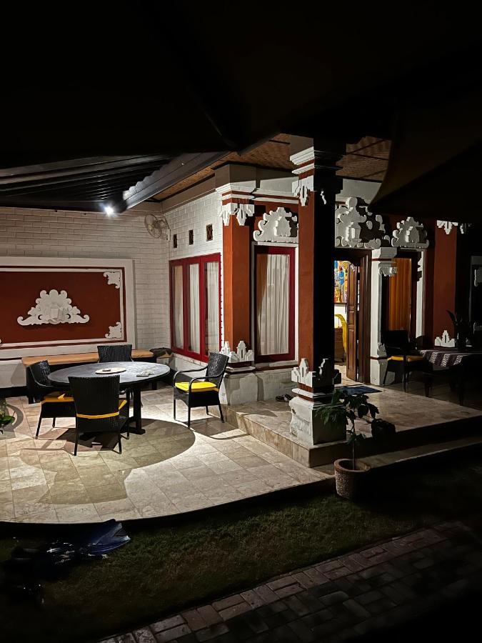 Mola Mola Villa *